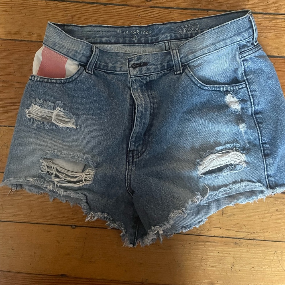 high waisted vans off the wall shorts